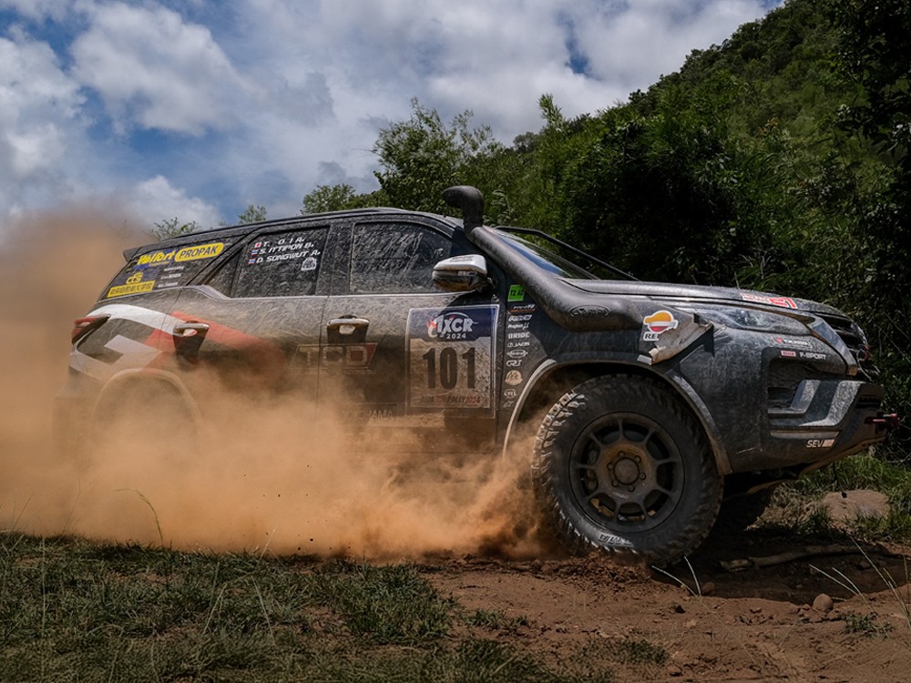 RAYS ZE40X 17x8J Blast Black 2 06967802016BT - Фото 10