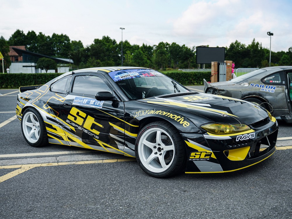 RAYS 57CR Limited 18x8.5J ホワイト 58368853795OXZ - 写真 2