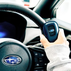 Subaru Ключница из итальянской натуральной кожи FHMY19002902