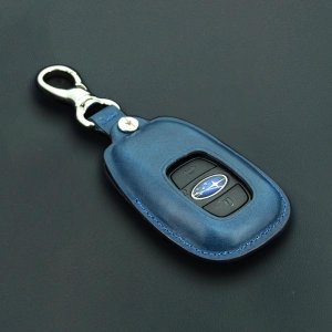Subaru Ключница из итальянской натуральной кожи FHMY19002902