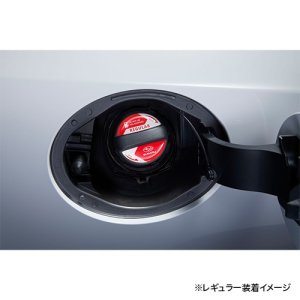 Subaru Наклейка на крышку топливного бака FHSY22004001