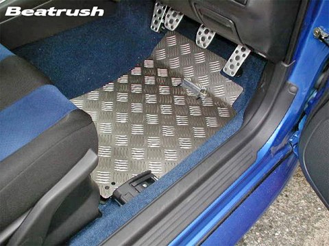 Напольная панель [со стороны водителя]