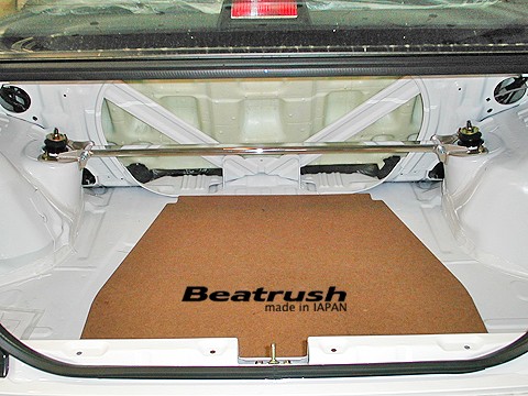 Laile Задняя распорка стоек амортизаторов S83056-RTA