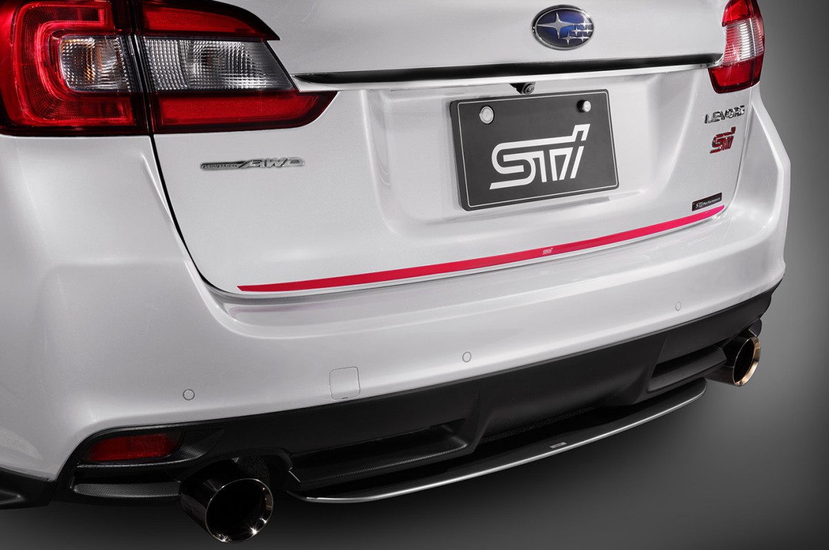 STI テールゲートガーニッシュ（チェリーレッド） ST91042VV060 - 写真 2