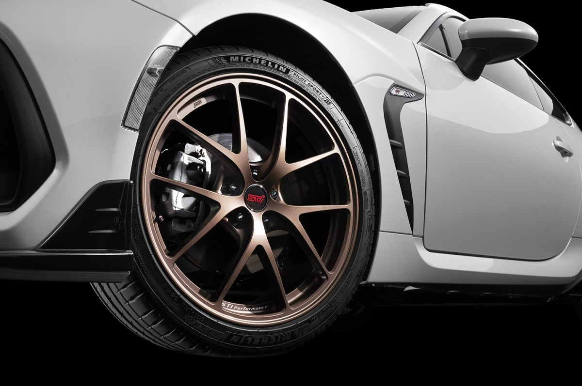 STI フロントフェンダーガーニッシュ ST91112ZM000 - 写真 2