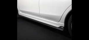 Боковой нижний спойлер