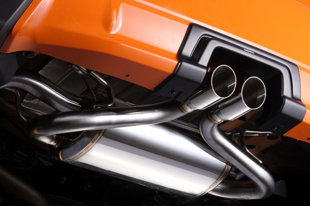 STI パフォーマンスマフラー＆ガーニッシュキット（XV e-BOXER用） STPKG40GH022 - 写真 2