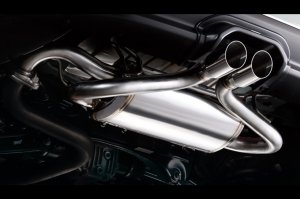 パフォーマンスマフラー＆ガーニッシュキット（IMPREZA SPORT e-BOXER用）