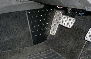 K2GEAR マットプロテクター ブラックアルマイトType新登場（Subaru Impreza WRX STI GDB-A用）