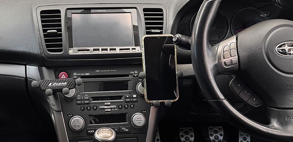K2GEAR Soporte para smartphone tipo i para Legacy BP#BL#, lado izquierdo para Subaru Legacy BL5 — Foto 7
