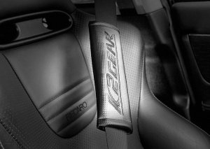 K2GEARロゴ入りシートベルトカバー 2個セット — 写真 5