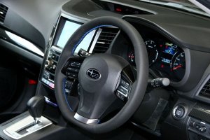 K2GEAR Reiz Sports Steering 360s — Nappa Leather for Subaru Forester SJ5