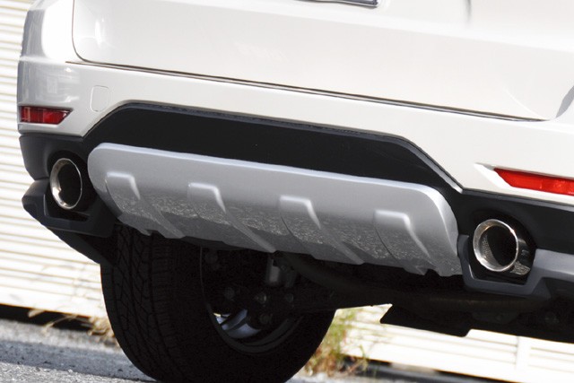 LIBERAL リアアンダースポイラー — サイドピースのみ — 未塗装品（Subaru Forester SH5用） — 写真 3
