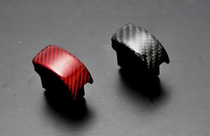 LIBERAL カーボンATシフトノブボタン — ブラックカーボン