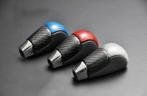 LIBERAL カーボンATシフトノブ — トップカラー+ブラックカーボン