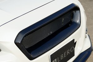 LIBERAL フロントグリル — カーボン仕様（クリア塗装済）（Subaru Levorg VM4用） — 2