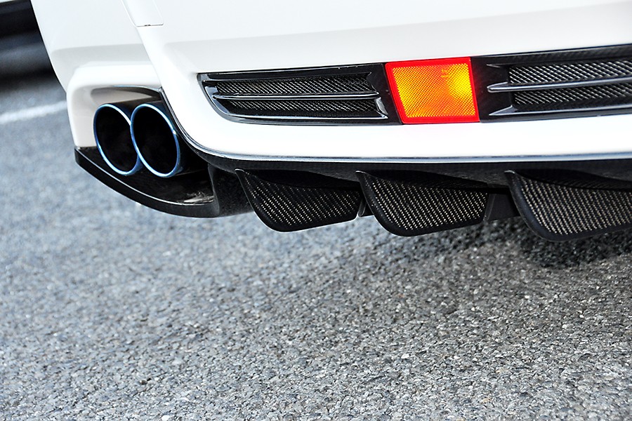 LIBERAL リアバンパーダクト — 未塗装品（FRP）（Subaru Impreza WRX STI GV用） — 写真 3