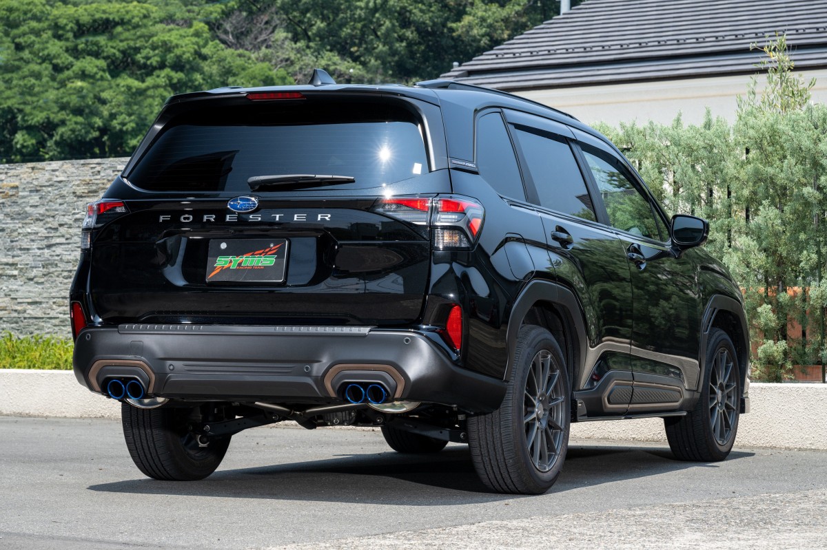 SYMS EXチャンバーリヤマフラー＆ガーニッシュセット OEM Y0800SL011（Subaru Forester SL5用） — 写真 4