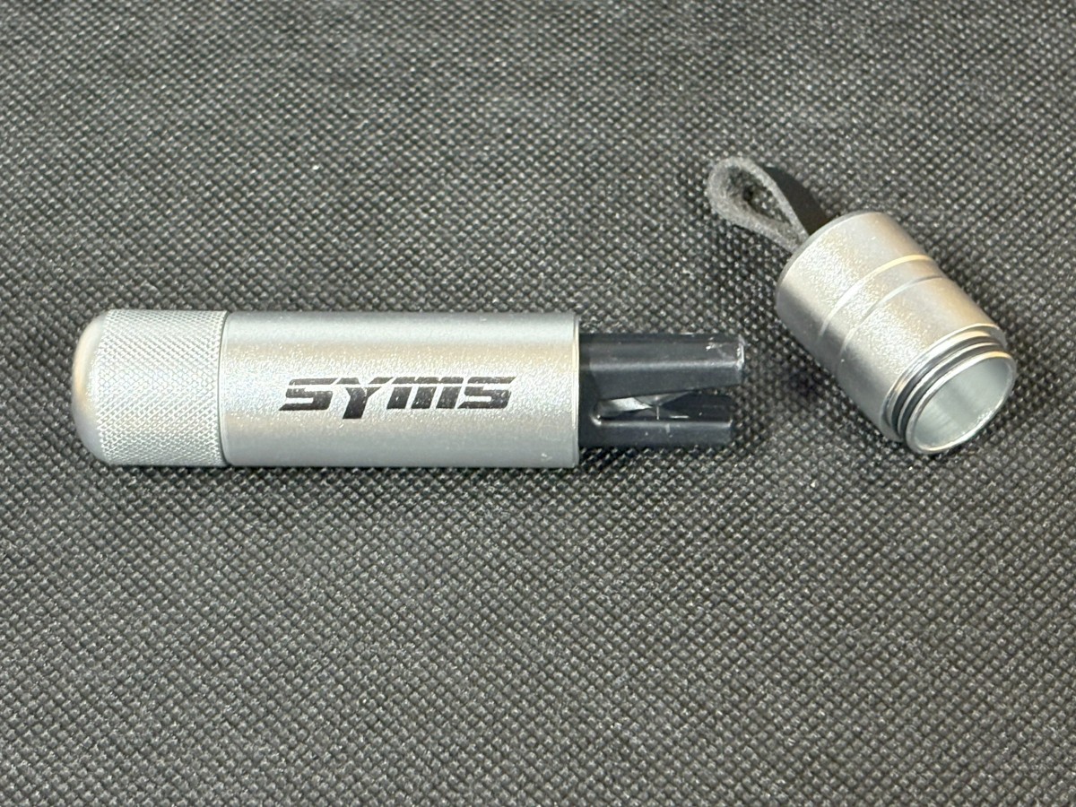 SYMS Emergency Escape Tool
EMERGENCY CAR ESCAPE TOOL OEM Y090099027 — Photo 3