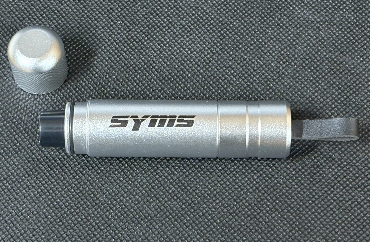 SYMS Emergency Escape Tool
EMERGENCY CAR ESCAPE TOOL OEM Y090099027 — Photo 2