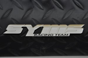 SYMSメタルエンブレム OEM Y090099111