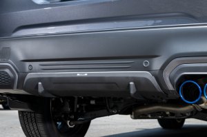 SYMS SL FORESTER
リヤセンターガーニッシュ 半艶シルバー塗装済み OEM Y3000SL004