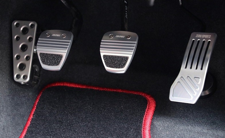 ZERO/SPORTS Pedales de freno y embrague para cambio manual OEM 0978002 para Subaru WRX STI VAB-B — Foto 4