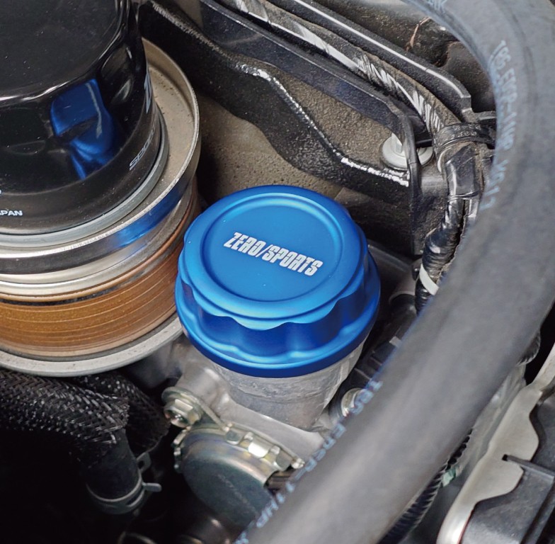 ZERO/SPORTS ZERO SP オイルフィラーキャップ ブルー OEM 1556014 — 写真 2
